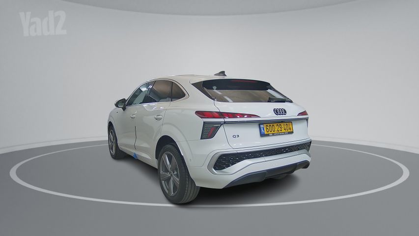 אאודי Q3