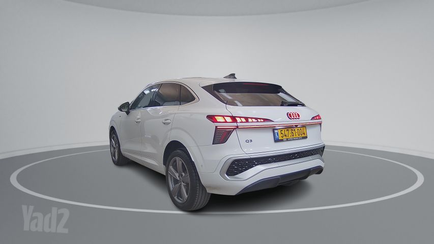 אאודי Q3