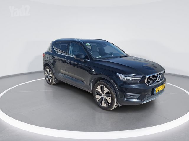 מודעת רכב וולוו XC40 2