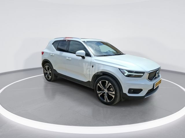 וולוו XC40