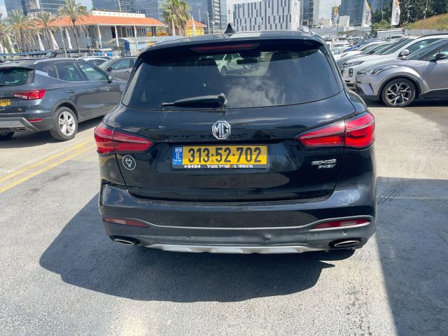 אם ג'י EHS PHEV