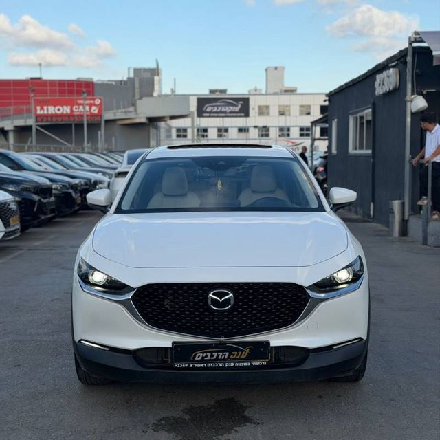 מאזדה CX-30