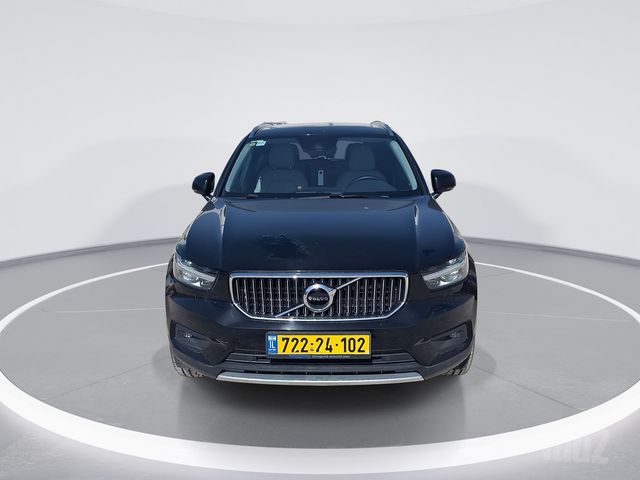 וולוו XC40