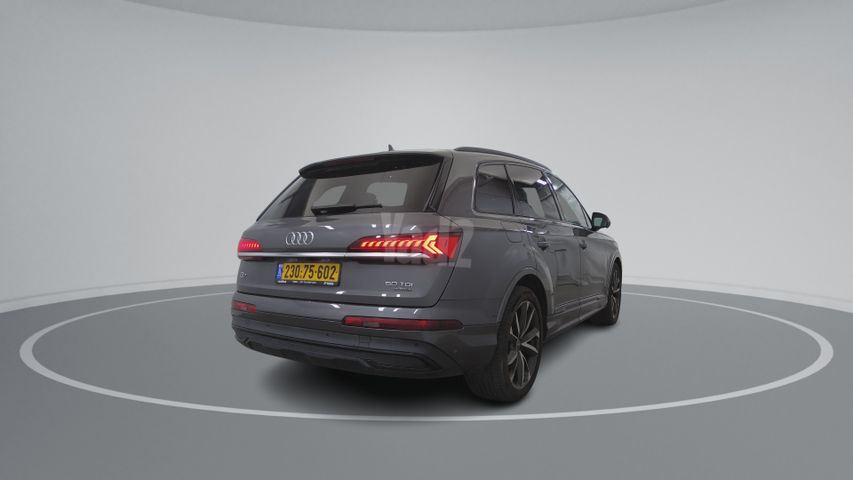 אאודי Q7