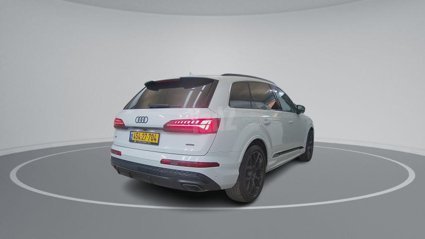 אאודי Q7
