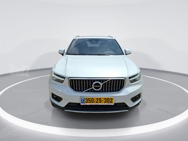וולוו XC40