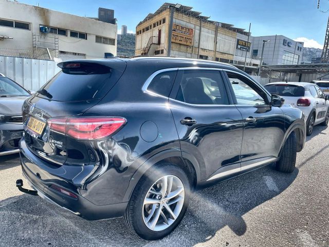 אם ג'י EHS PHEV