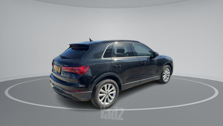 אאודי Q3
