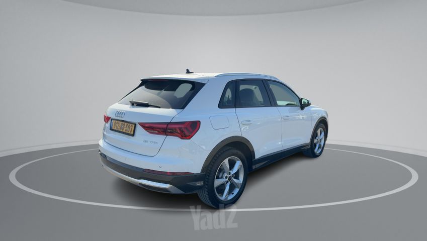 אאודי Q3