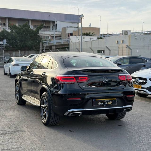 מרצדס-בנץ GLC