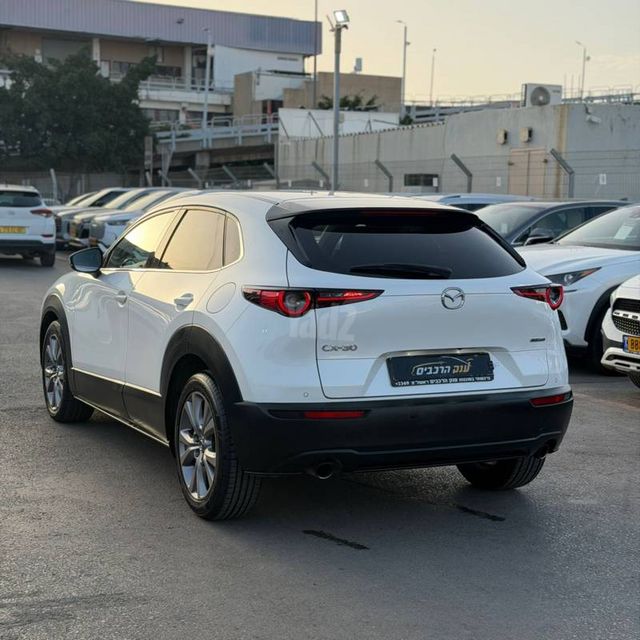 מאזדה CX-30