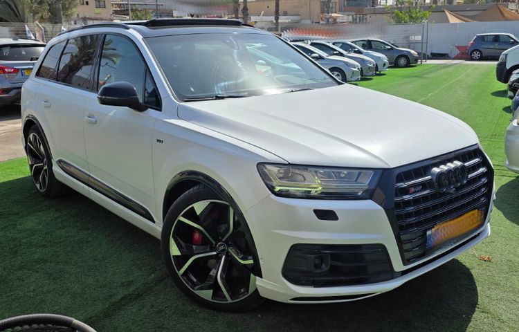 אאודי SQ7