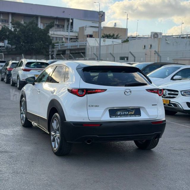 מאזדה CX-30