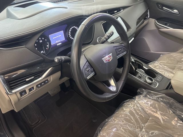 קאדילק XT4
