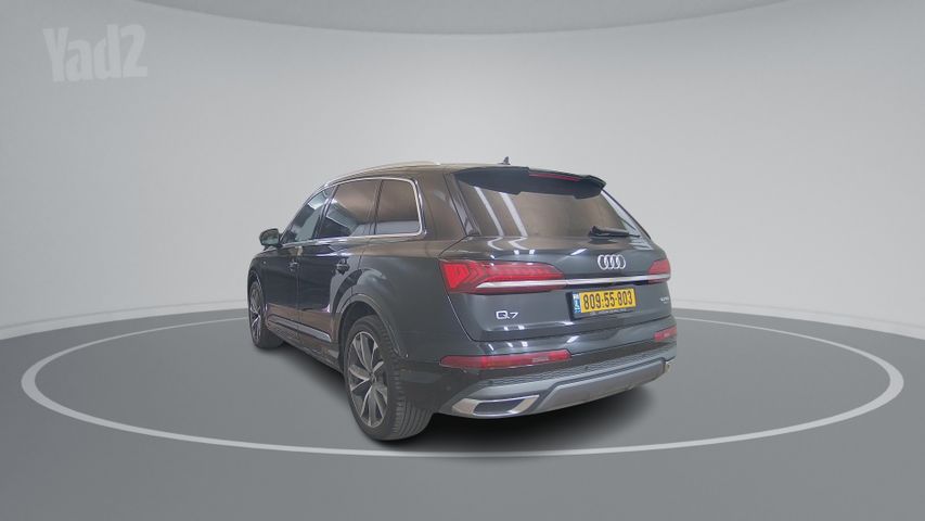 אאודי Q7