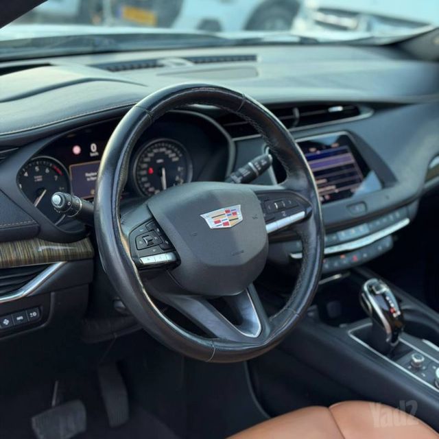 קאדילק XT4