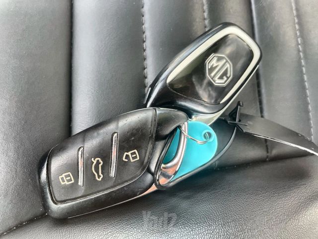 אם ג'י EHS PHEV