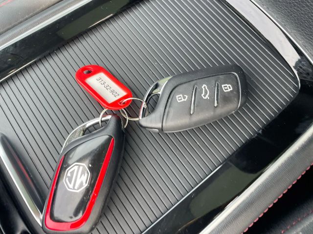 אם ג'י EHS PHEV