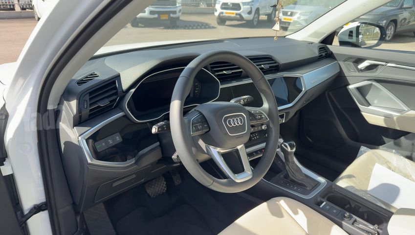 אאודי Q3