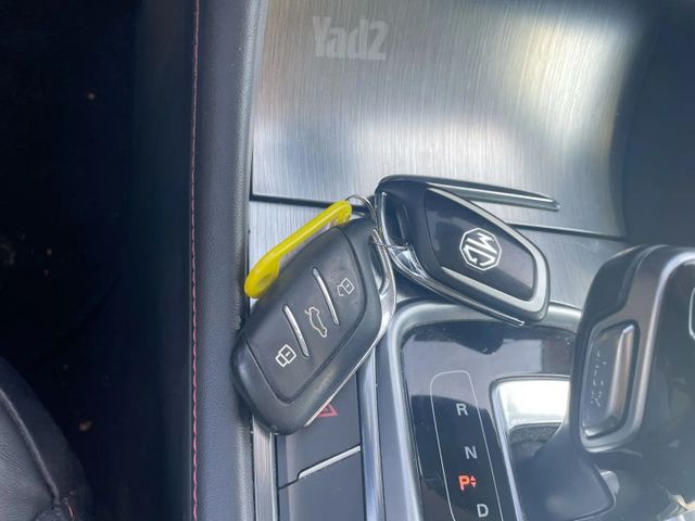 אם ג'י EHS PHEV