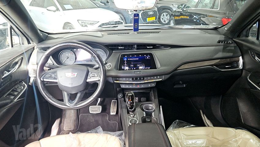 קאדילק XT4