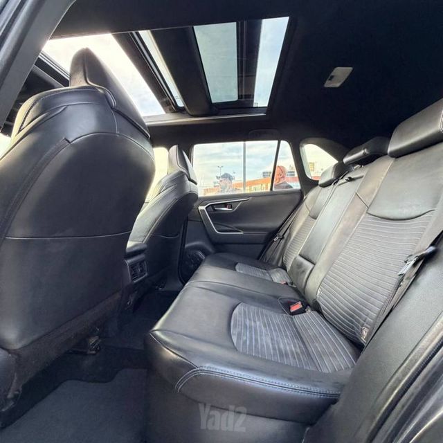 טויוטה RAV4