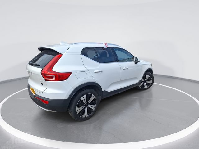 וולוו XC40