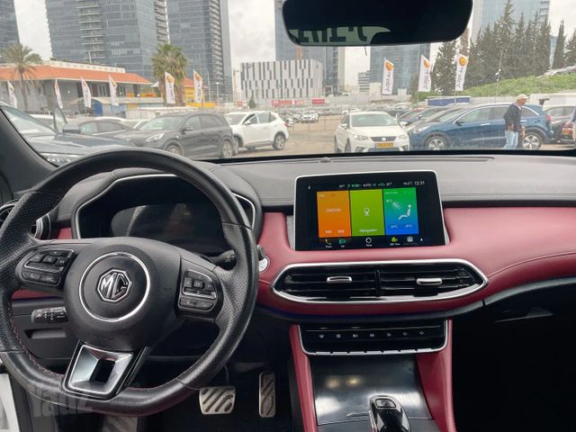 אם ג'י EHS PHEV