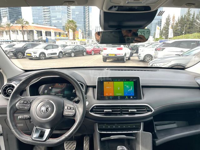 אם ג'י EHS PHEV