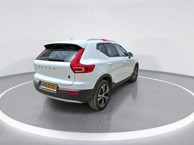 וולוו XC40