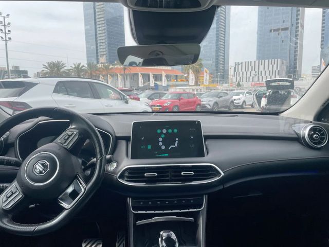 אם ג'י EHS PHEV