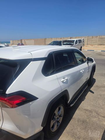 מודעת רכב טויוטה RAV4