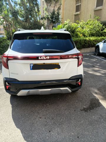קיה סלטוס