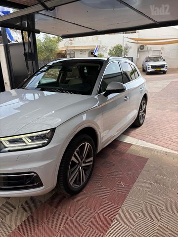 אאודי Q5