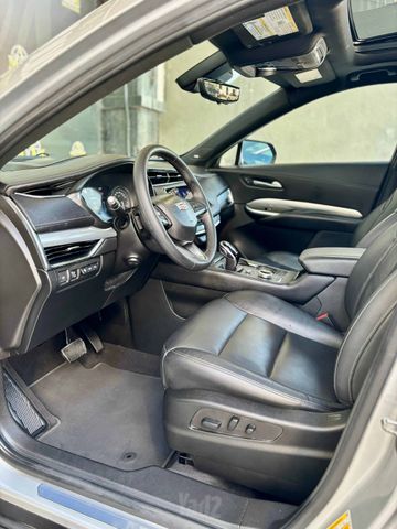 קאדילק XT4