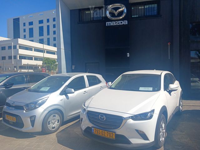 מודעת רכב מאזדה CX-3
