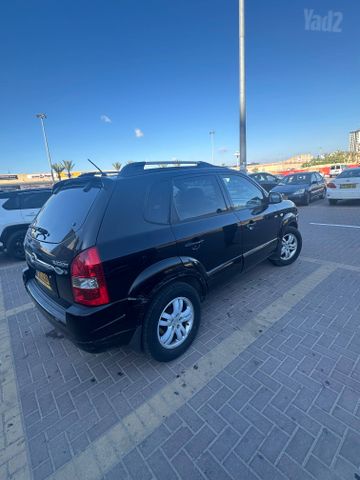 טוסון 4X4 Luxury אוט׳ בנזין 2.7 (175 כ״ס)