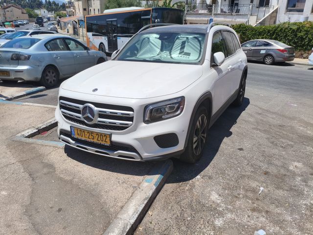מודעת רכב מרצדס-בנץ GLB