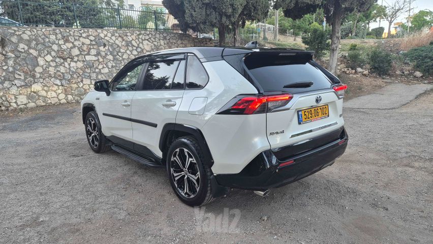 טויוטה RAV4