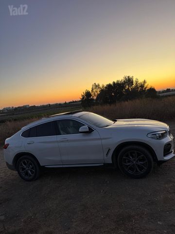 ב מ וו X4