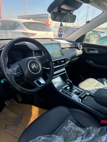 אם ג'י EHS PHEV