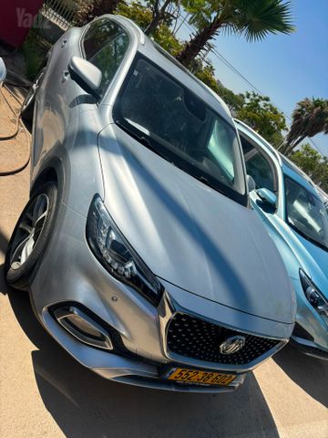 מודעת רכב אם ג'י EHS PHEV