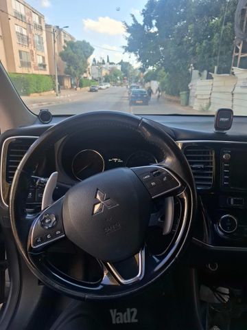 מודעת רכב מיצובישי אאוטלנדר