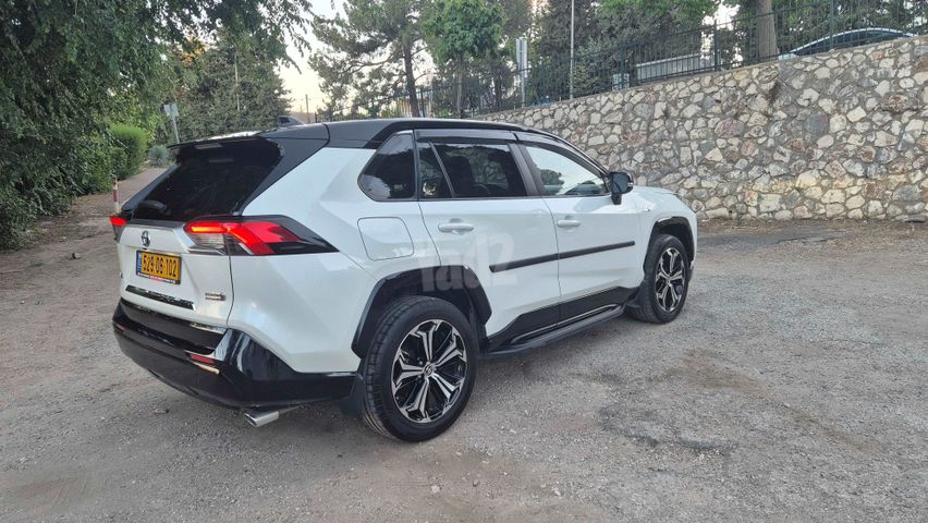 טויוטה RAV4