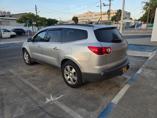 שברולט טראוורס