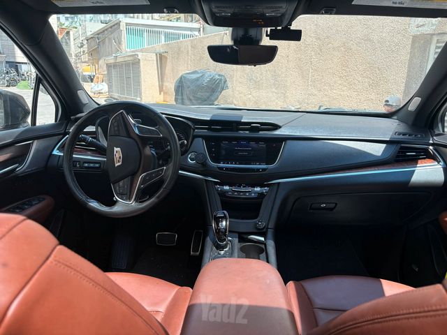 קאדילק XT5