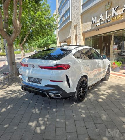 ב מ וו X6