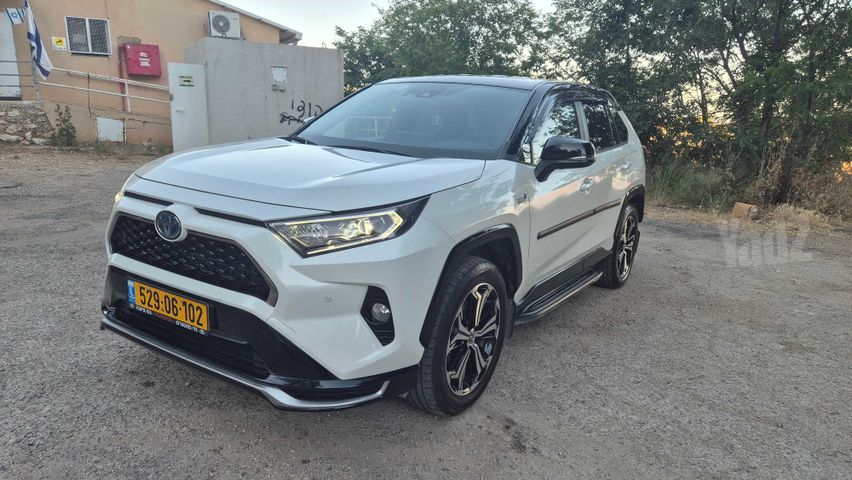 טויוטה RAV4