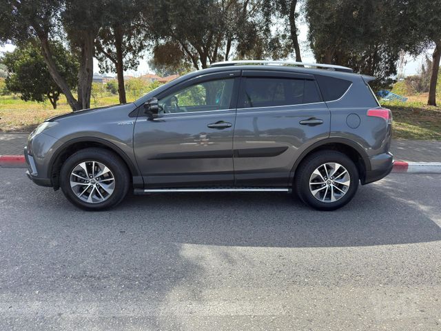 טויוטה RAV4