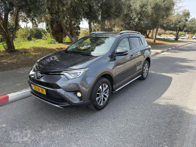 מודעת רכב טויוטה RAV4